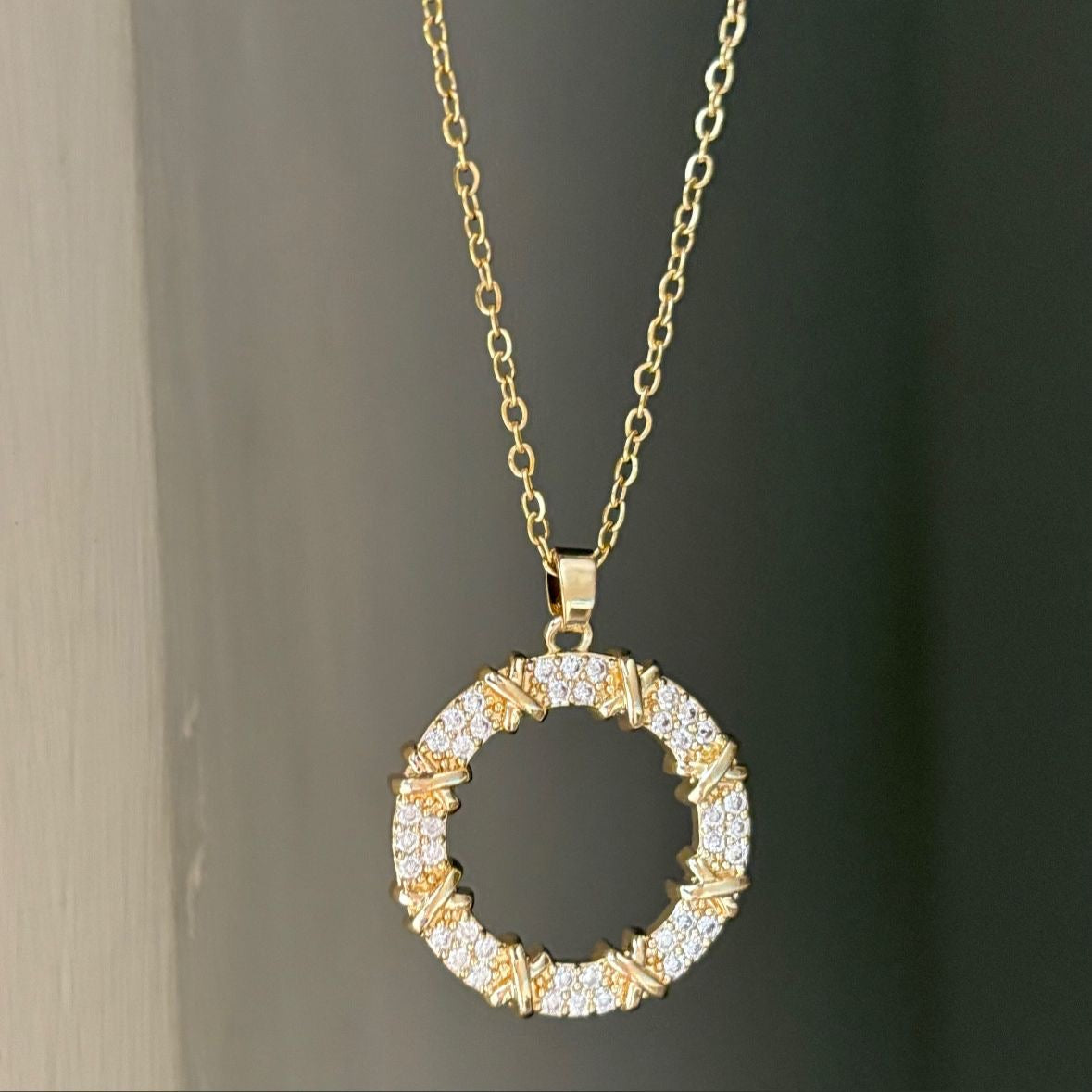 Cz Tiffany Halo Necklace -18K
