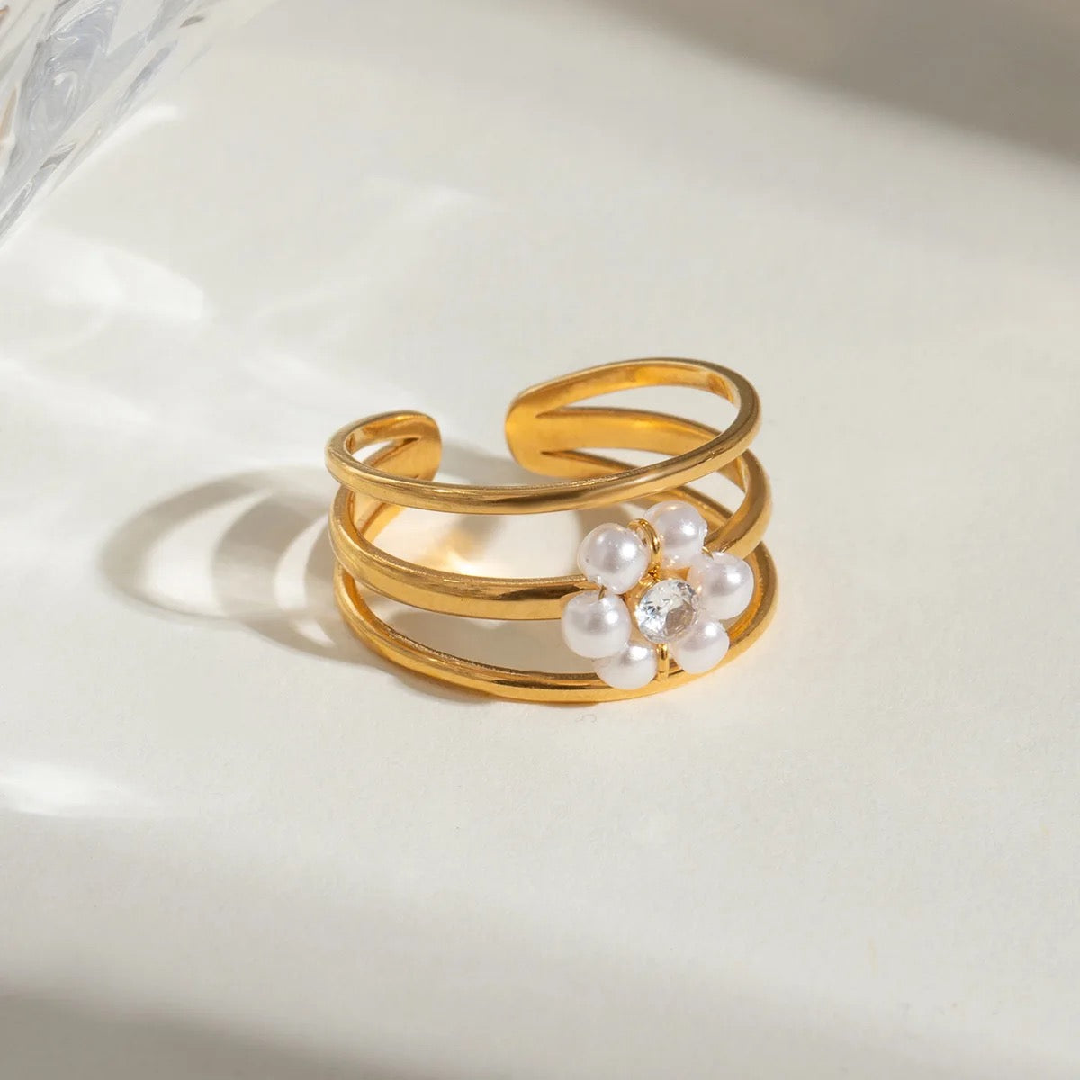 Pearl Disty Flora Zircon Ring -18K