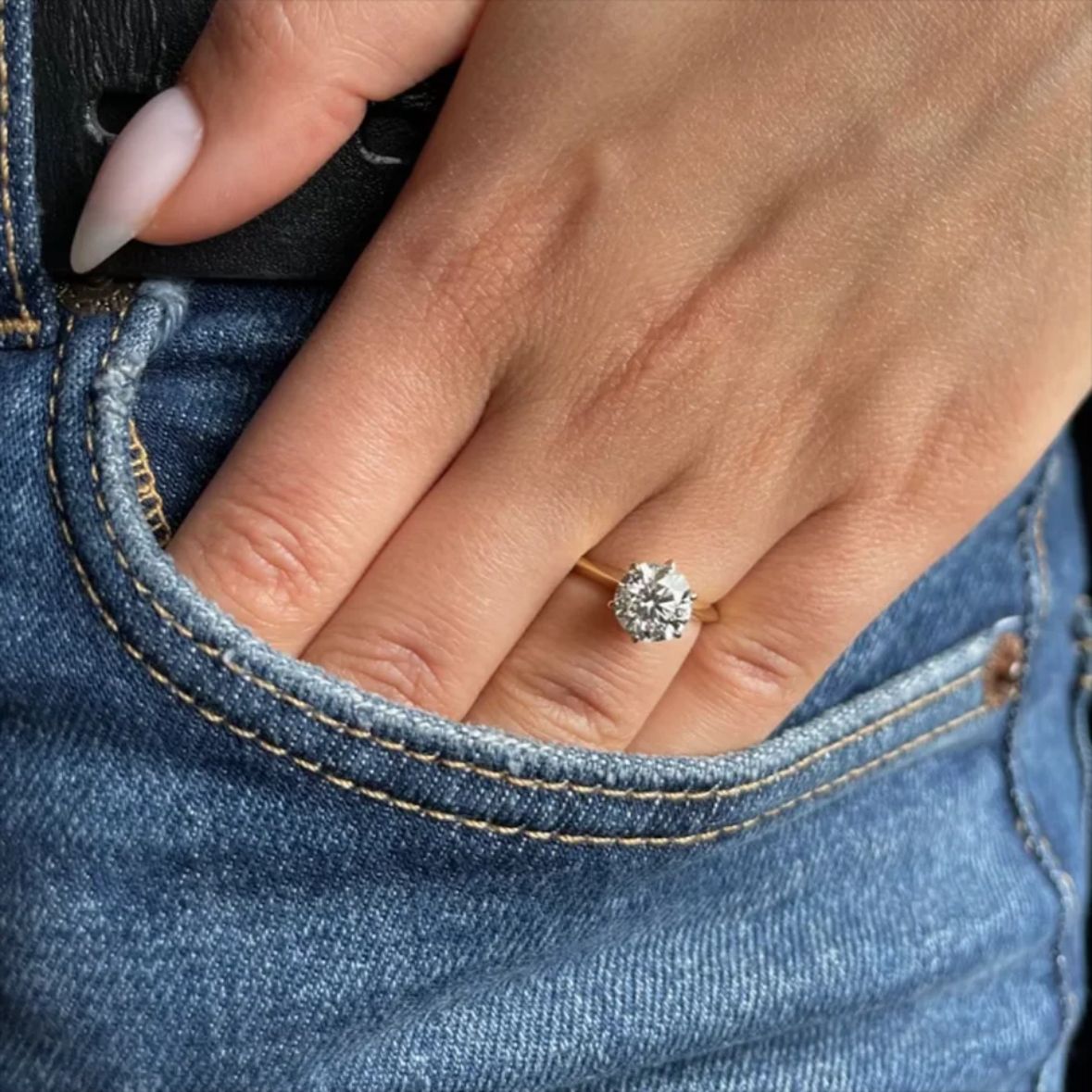 Anatasia Solitiare Ring -Adjustable