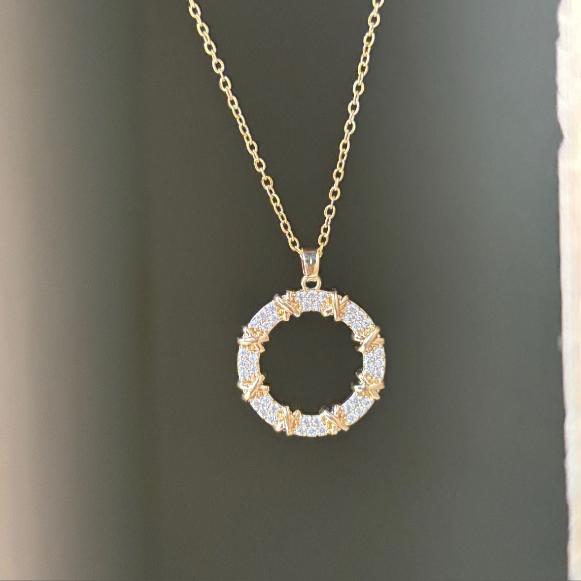 Cz Tiffany Halo Necklace -18K