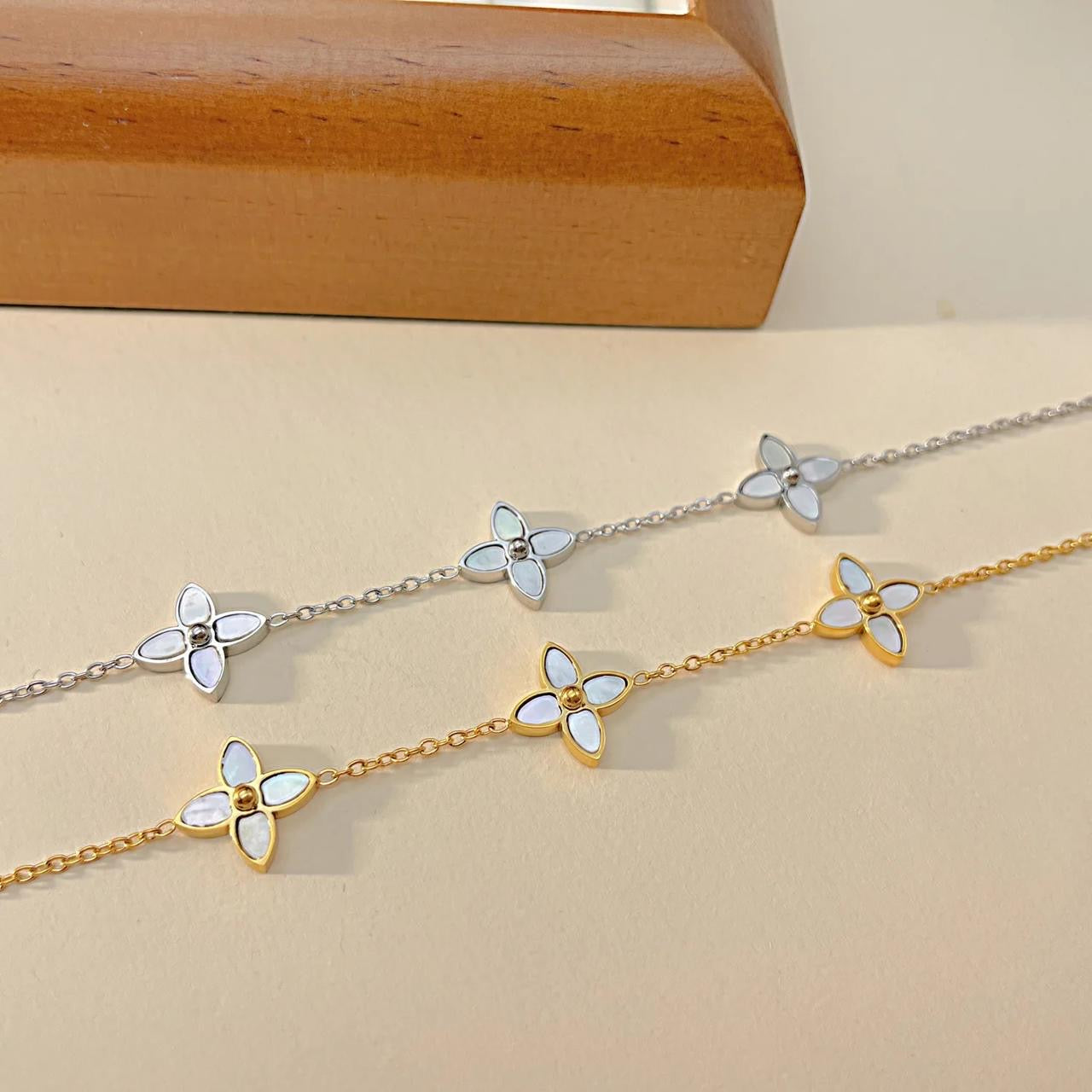 Alice Flora Three Charms Bracelet -18K