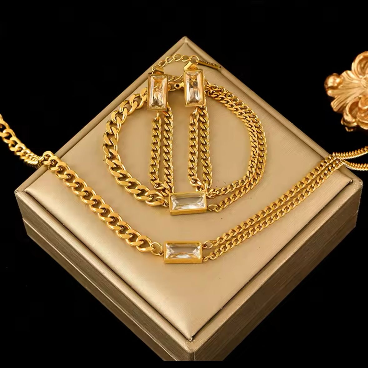 La Beaute Necklace
