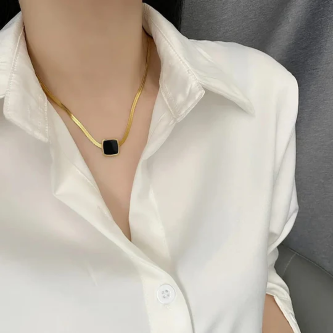Gold Plated Snake Chain Necklace | Chic Black Pendant | High-Quality Fashion Jewelry