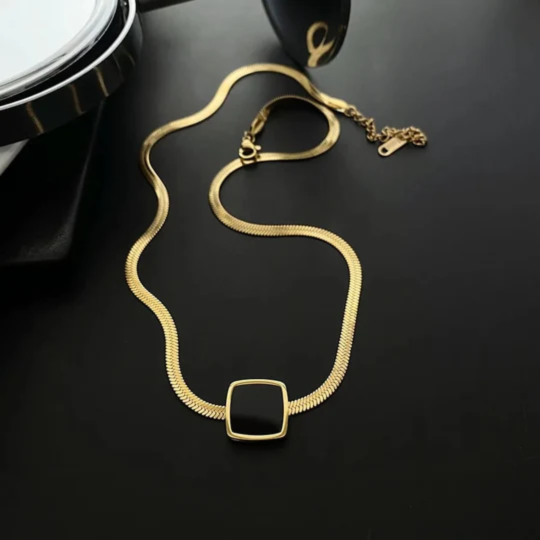 Gold Plated Snake Chain Necklace | Chic Black Pendant | High-Quality Fashion Jewelry