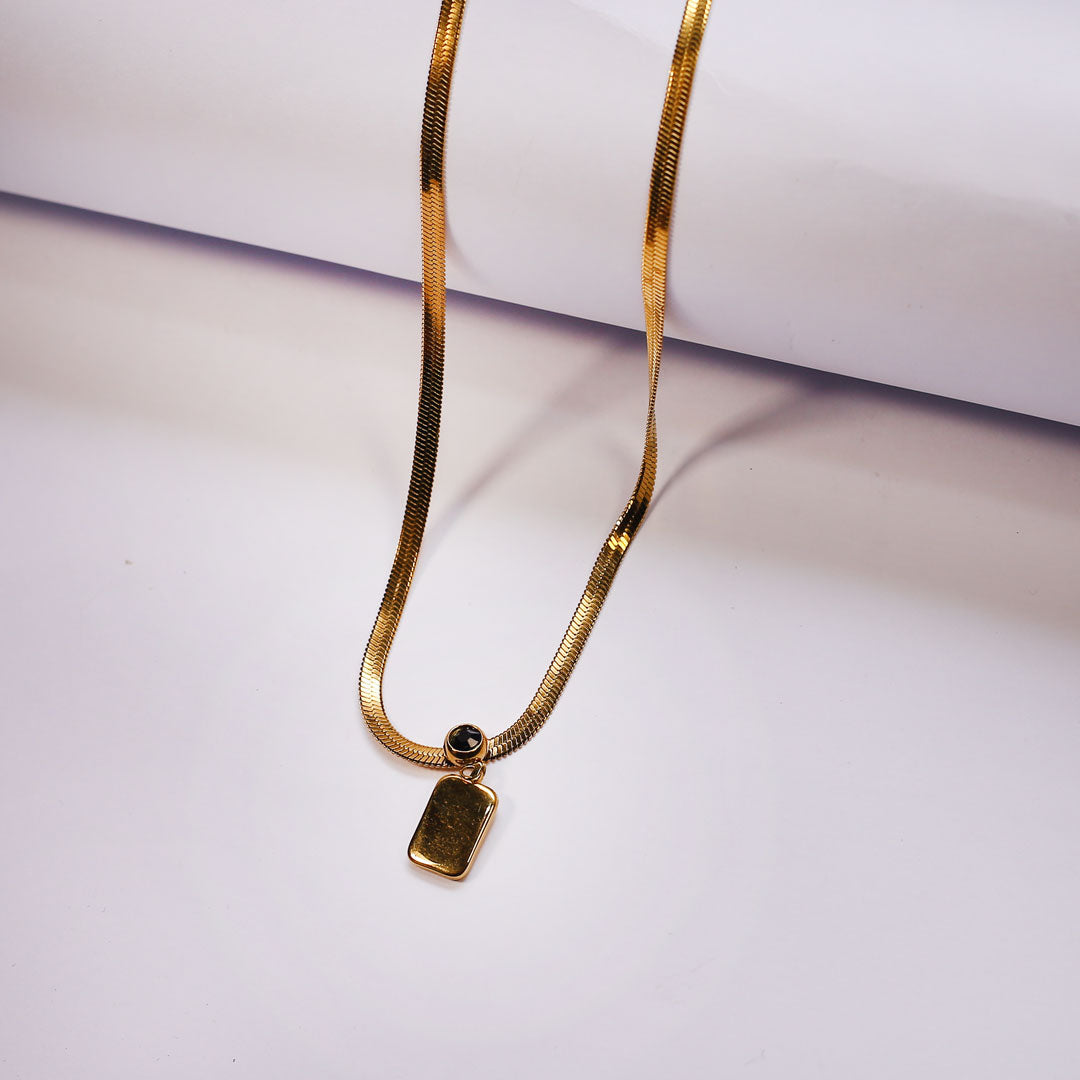 Gold Rectangle Necklace | Modern & Simple