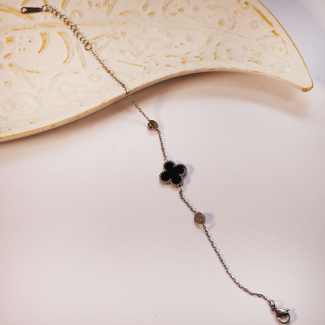 Dainty Clover Bracelet | Everyday Elegance