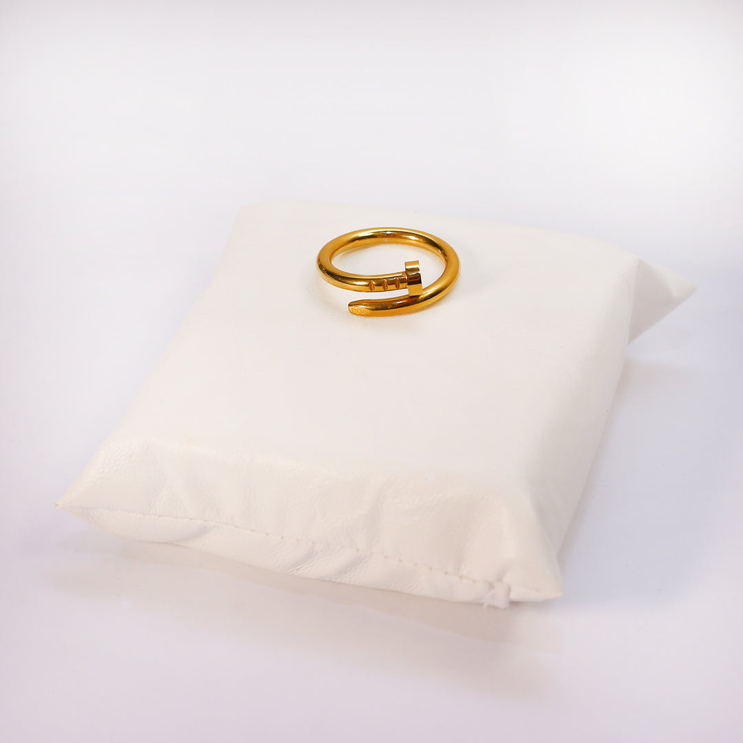 Statement Nail Ring | Bold Gold Design