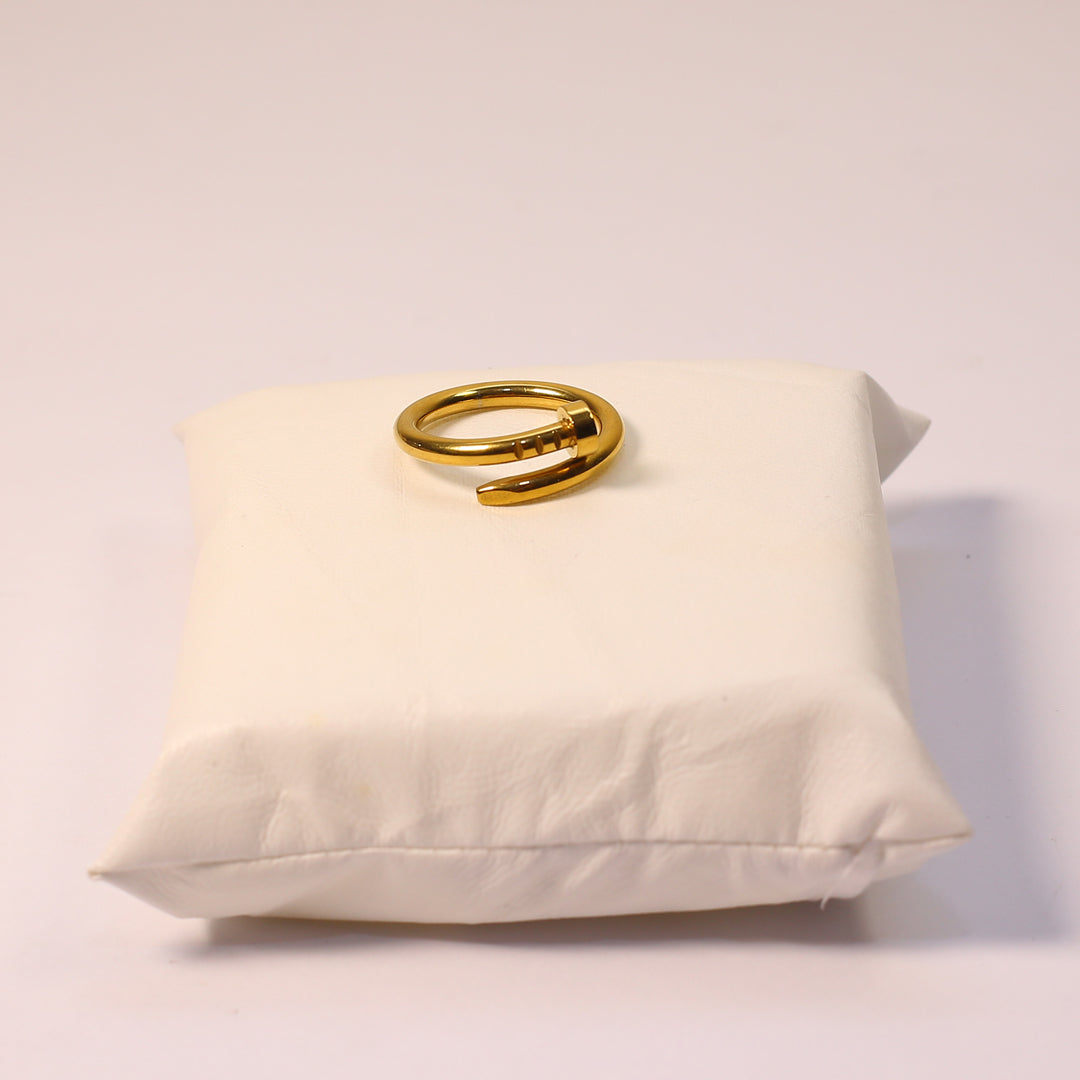 Statement Nail Ring | Bold Gold Design