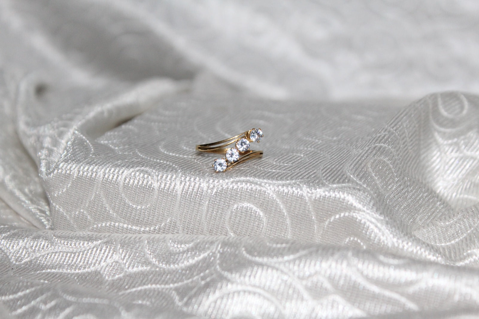Modern Diamond Accent Ring