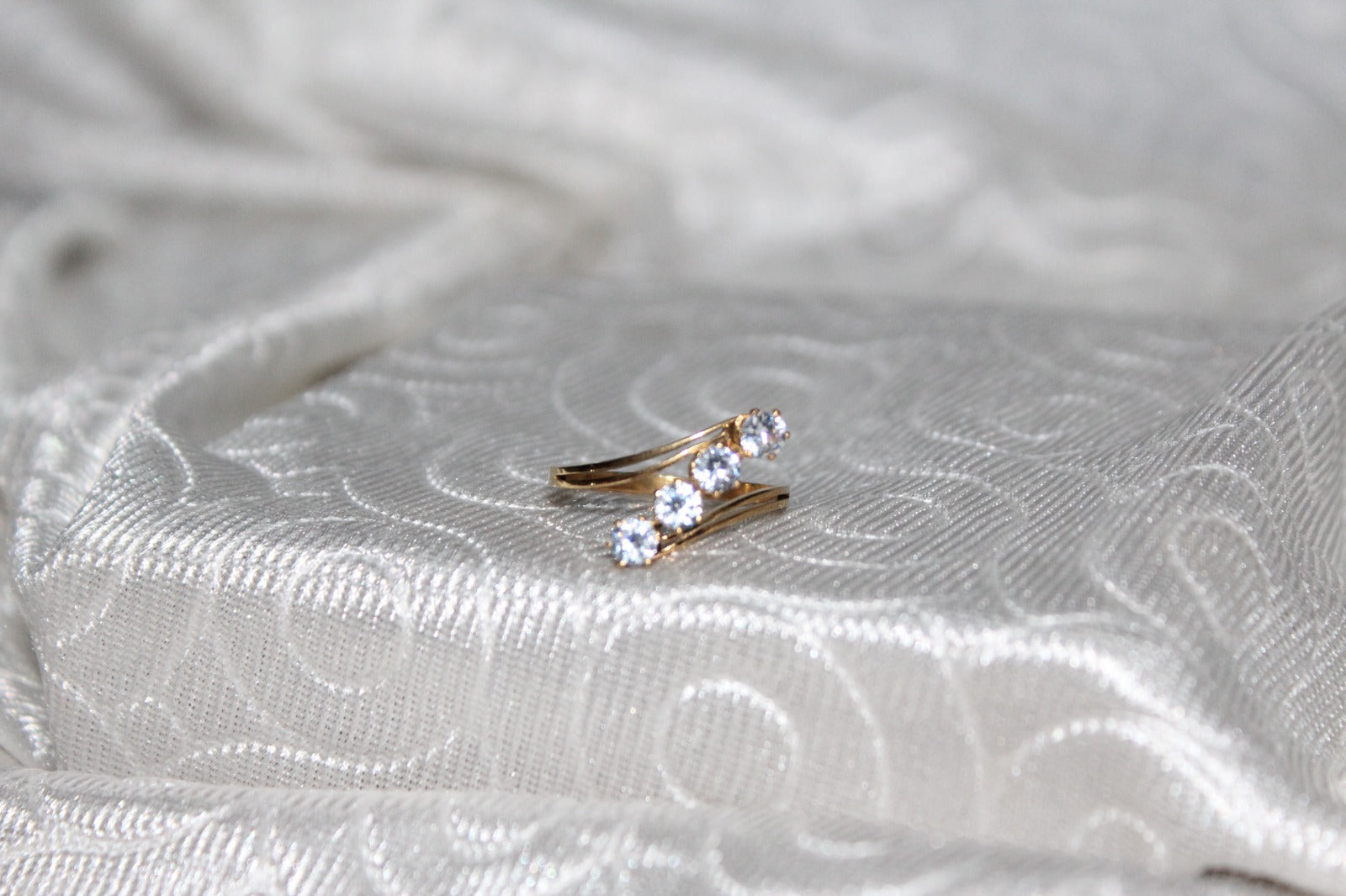 Modern Diamond Accent Ring